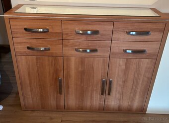Komoda - 2