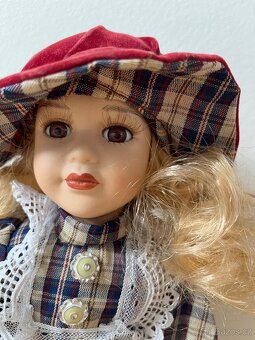 Porcelánová panenka - 2