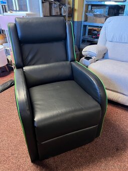 Herní křeslo - zánovní - 2