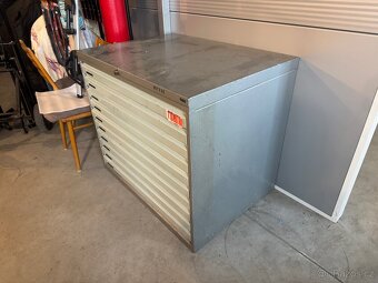 Komoda kovová, regál kovový - 2