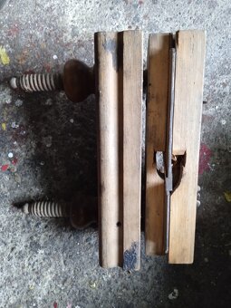 Prodám starý truhlářský hoblík - 2