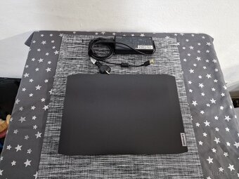 8 Jádrový Lenovo Ideapad Gaming 3 na hry filmy hudbu atd - 2