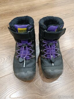 Dívčí Zimni boty sněhule vel. 27 Keen - 2