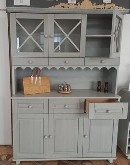 dřevěný kredenc, příborník z masivního dřeva borovice Amelia - 2