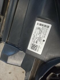 Světla Peugeot.. - 2