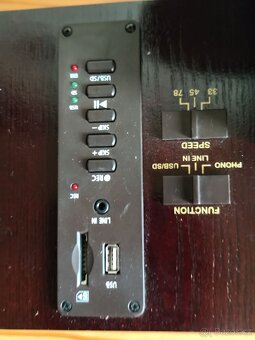 Retro vertikální gramofon- Nový - 2