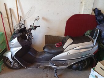 Suzuki Burgman 400 - 2