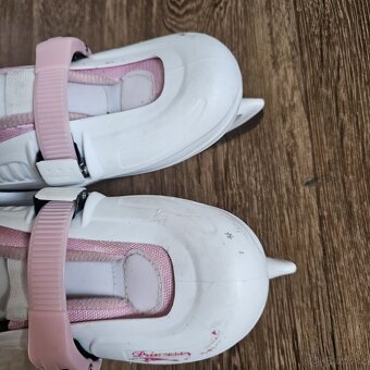 Dívčí ledni brusle vel. 32 - 35 - 2