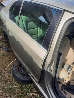 Zadni dveře superb 2 sedan - 2