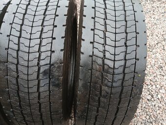 Pneu 295/60 R22,5 protektor - 2
