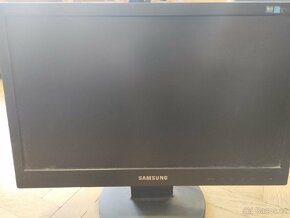 Samsung SyncMaster 2043SN černý - LCD monitor 20"

 - 2