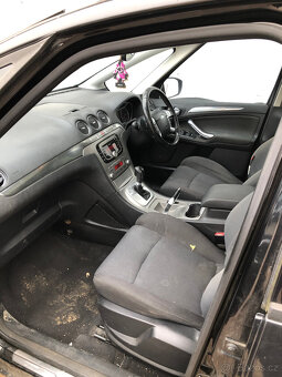 Ford S-Max 2,0 96kw - náhradní díly - 2