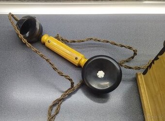 Retro telefon TESLA dřevěný s otočným číselníkem - 2
