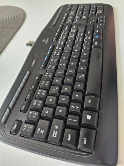 PRODÁM KVALITNÍ BEZDRÁTOVOU KLÁVESNICI LOGITECH K330 - 2
