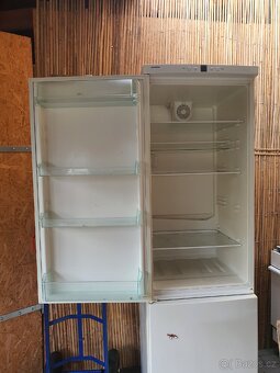 Prodám kombinovanou lednici s mrazákem - 2