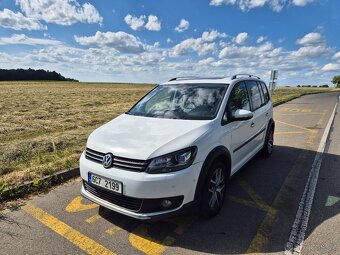 Volkswagen Touran CROSS - 2