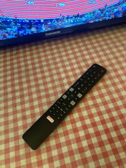 4K UHD LED Smart Televize Thomson 43UG6300 -109 cm - Wifi - 2
