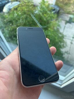 Apple iPhone SE 2020 - 2