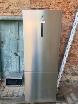 Electrolux lednice s mrazákem - 2