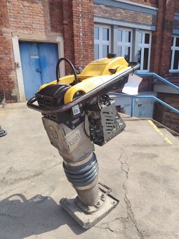 Vibrační pěch Wacker - 2