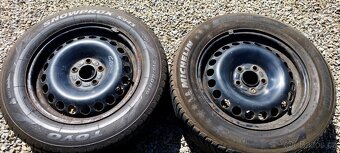 215/60 R16 zimní 5x112  sada plechových disků 4x5,2mm - 2
