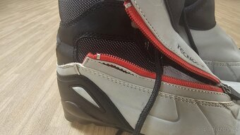 Botu na běžky vel. 33, SNS - 2