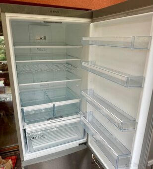 Velkoobjemová lednice s mrazákem Bosch KGN56XI40 - 2