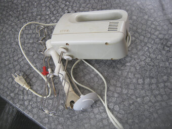 Prodám legendární ruční šlehač ETA 0042-s krabicí. - 2