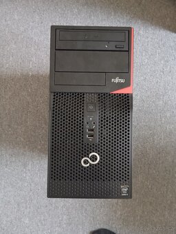 Kancelářský počítač Fujitsu - 2