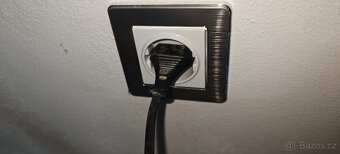 Vypínače, zásuvky - 2