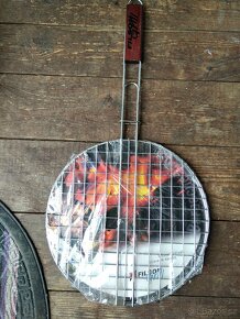 Rošt na grilování kulatý. Průměr 28cm. - 2