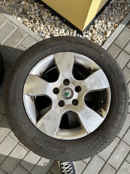 Škoda Alu kola s pneu - 2