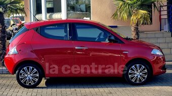 LANCIA Ypsilon III 1.2 8V ELEFANTINO rok 02/2013 - 2