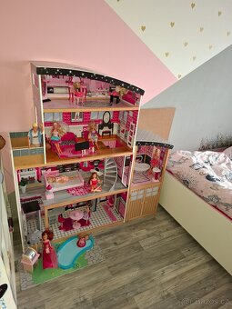 Domeček pro panenky - 2