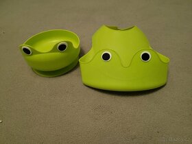 plastovy brindak a miska zabka - 2