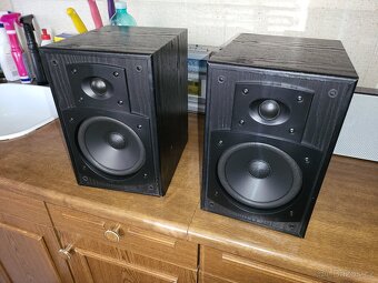 Prodám Jamo reproboxy- E530, VE DŘEVĚ, má to výtečný zvuk, v - 2