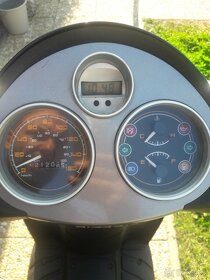Piaggio Carnaby 125 - 2