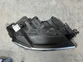 VW Tiguan pravé přední světlo - 2