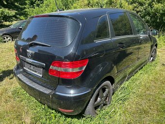 W245 B-klasse Mercedes na náhradní díly - 2