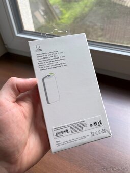 Apple iPhone 13 Mini Leather Case -- originální kožený kryt - 2