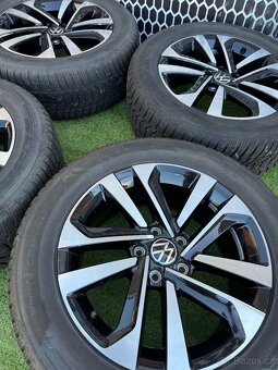 Volkswagen Tiguan II - TOP ZIMNÍ SADA 235/55 R17 ORIGINÁL - 2