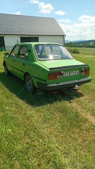 Škoda 105s + servisní knížka - 2