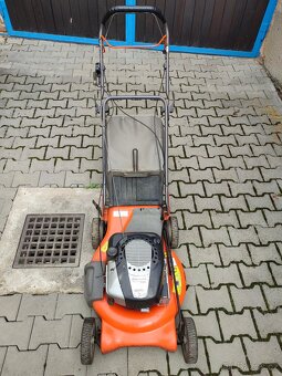 sekačka Husqvarna - 2