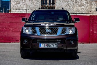 Nissan Pathfinder 3.0 dCi V6 LE - 2