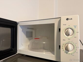 Prodám mikrovlnnou troubu LG MS‑1922G – 800 Kč - 2