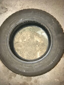 Prodám zimní pneu 215/65/R16 - 2
