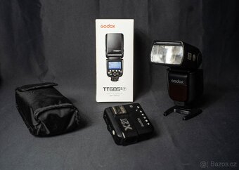 Prodám objektivy pro Fujifilm a blesk Godox TT685 ii (f) - 2