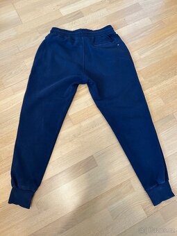 Tommy Hilfiger tepláky - 2