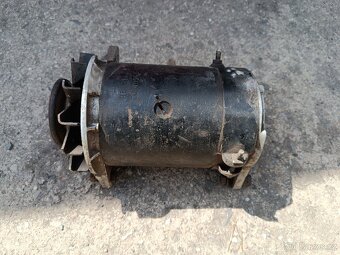 Prodám dynamo,karburátor a rozdělovače na Gaz,made in CCCP - 2