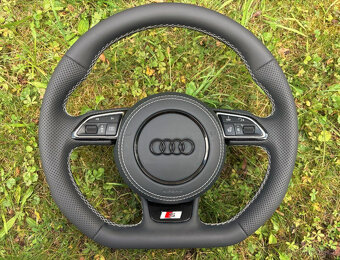 VYHRIVANY AUDI VOLANT - ZREZANY - PERFOROVANA KUZE - 2